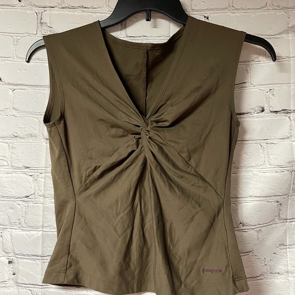 Patagonia Tops - Patagonia bandha sleeveless twist front top size large